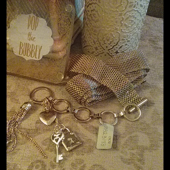 36-42" Cache Gold Heart Key Tassle Chain B… - Picture 1 of 6
